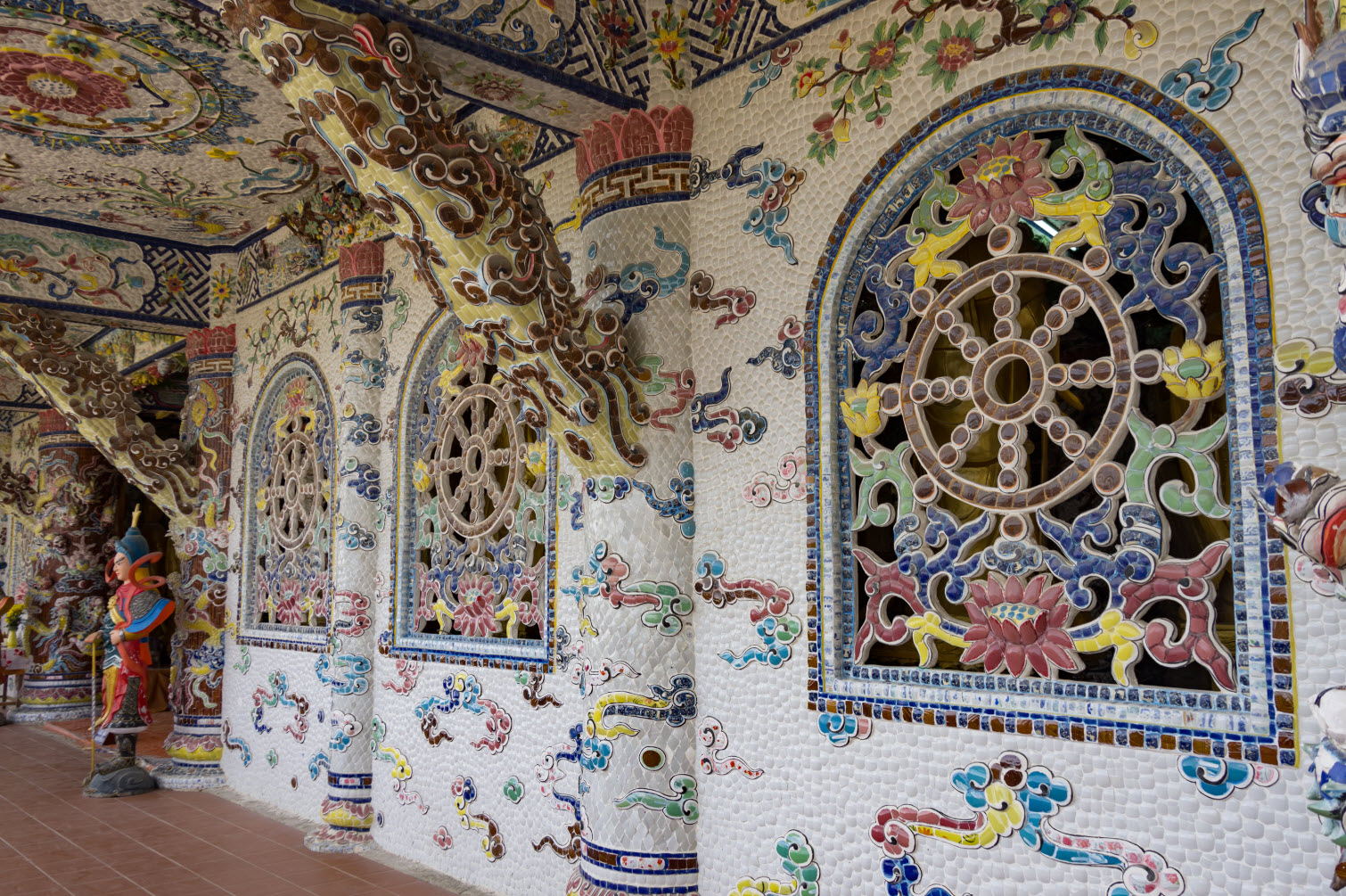 Linh Phuoc Pagoda_interior