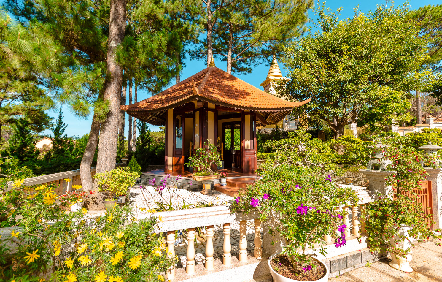 Linh Phuoc pagoda park